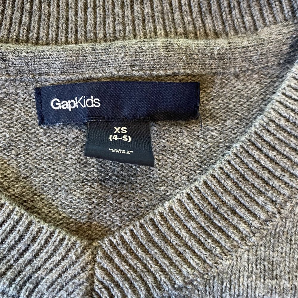 Gap Sweater - Picture 2 of 2